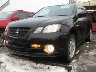 2005 Mitsubishi Airtrek Pictures