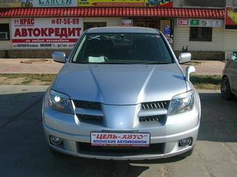 2005 Mitsubishi Airtrek Pics