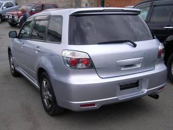 2005 Mitsubishi Airtrek Images