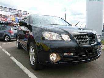 2005 Mitsubishi Airtrek Photos