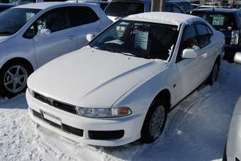 2002 Mitsubishi Aspire Photos