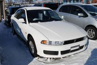 2002 Mitsubishi Aspire Pictures