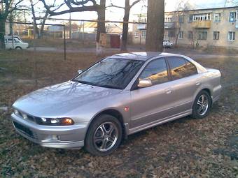 2002 Mitsubishi Aspire Pictures