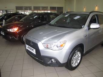 2011 Mitsubishi ASX Photos