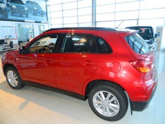 2011 Mitsubishi ASX Photos