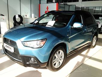 2011 Mitsubishi ASX Photos