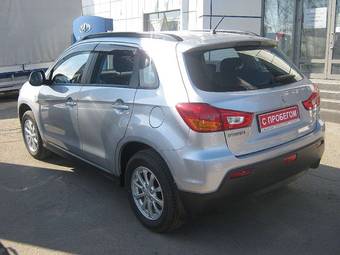 2011 Mitsubishi ASX Photos