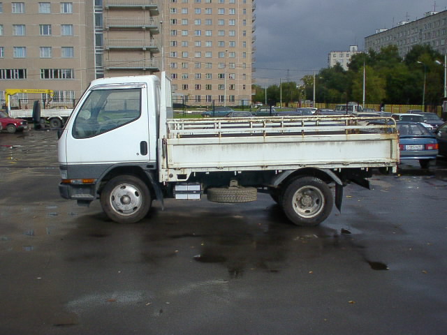 1998 Mitsubishi Fuso Canter Photos