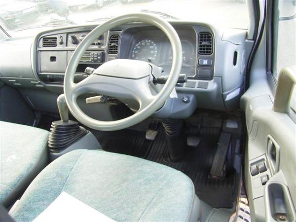 1999 Mitsubishi Fuso Canter Pictures