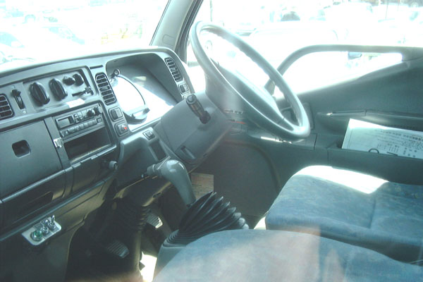 2000 Mitsubishi Fuso Canter