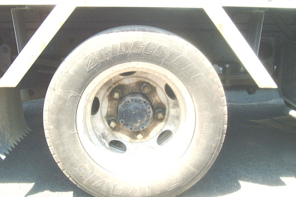 2000 Mitsubishi Fuso Canter