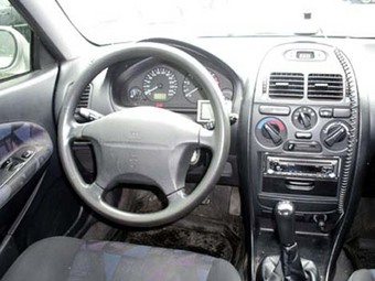 1996 Mitsubishi Carisma Wallpapers