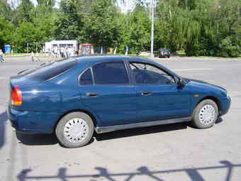 1996 Mitsubishi Carisma Pictures