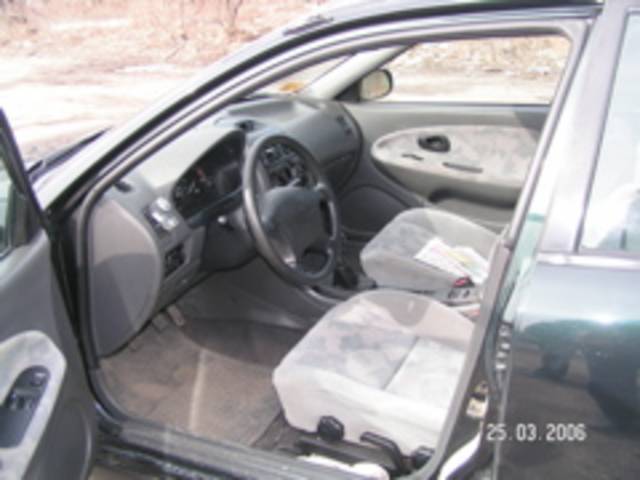 1997 Mitsubishi Carisma