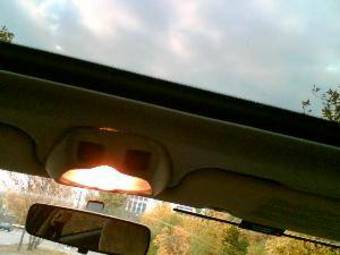 1997 Mitsubishi Carisma Pics