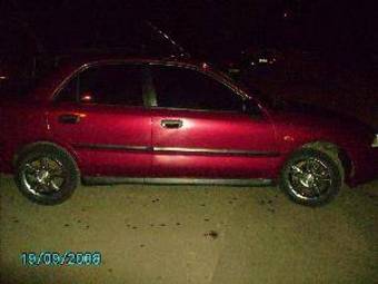 1997 Mitsubishi Carisma Pictures