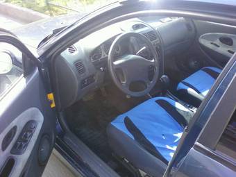 1997 Mitsubishi Carisma Photos