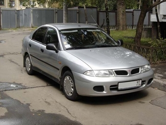 1998 Mitsubishi Carisma