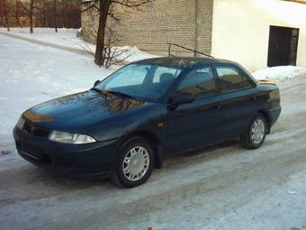 1998 Mitsubishi Carisma