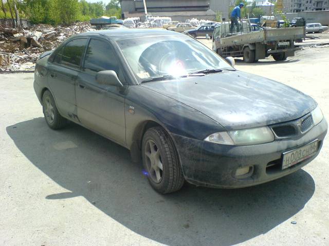 1998 Mitsubishi Carisma