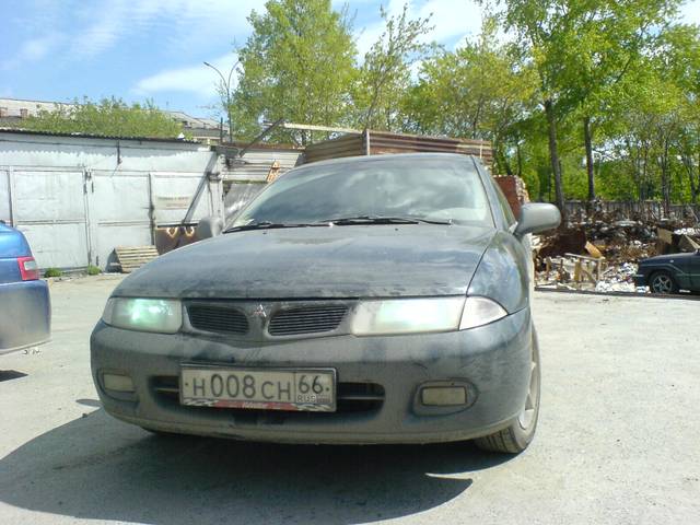 1998 Mitsubishi Carisma