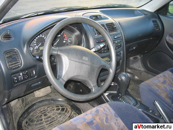 1998 Mitsubishi Carisma Images