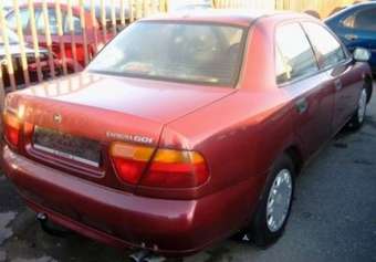 1998 Mitsubishi Carisma Pictures