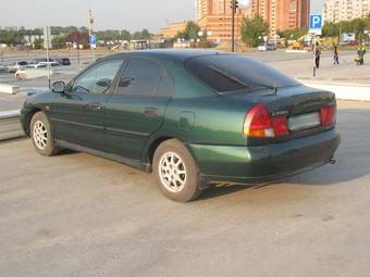 1998 Mitsubishi Carisma Pictures