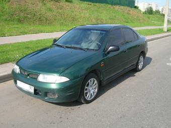 1998 Mitsubishi Carisma Images