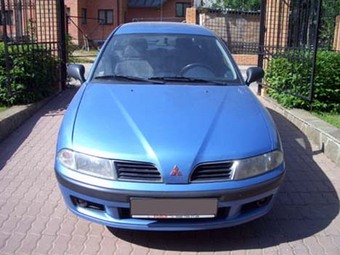 1999 Mitsubishi Carisma Pics
