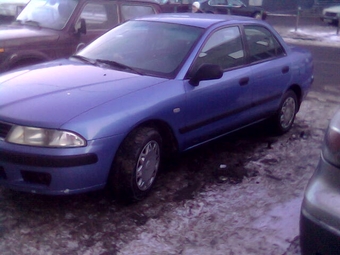 2000 Mitsubishi Carisma