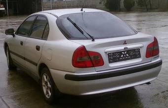 2000 Mitsubishi Carisma Pictures
