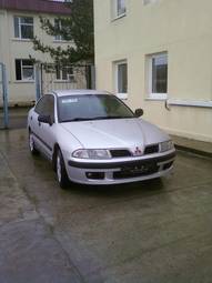 2000 Mitsubishi Carisma Photos