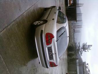 2000 Mitsubishi Carisma Photos