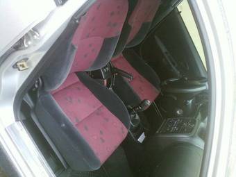 2000 Mitsubishi Carisma Pictures