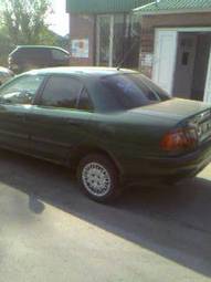 2000 Mitsubishi Carisma Photos