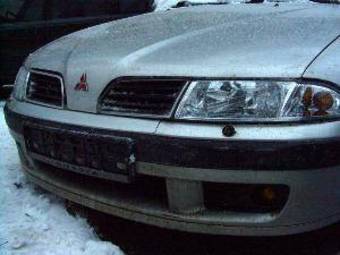 2000 Mitsubishi Carisma Photos