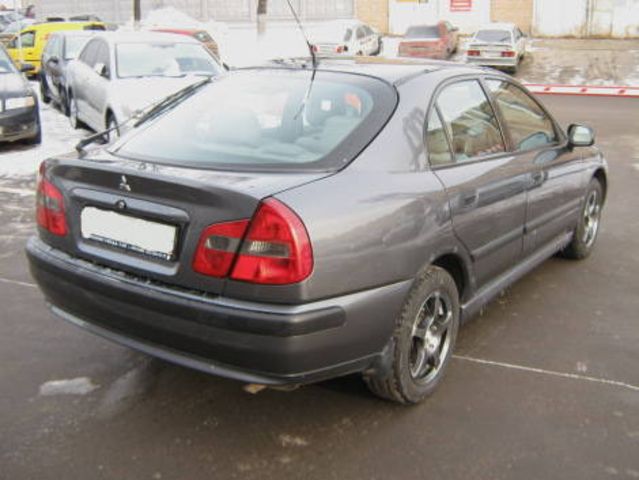 2001 Mitsubishi Carisma