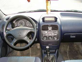 2001 Mitsubishi Carisma For Sale