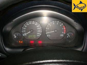 2001 Mitsubishi Carisma Photos