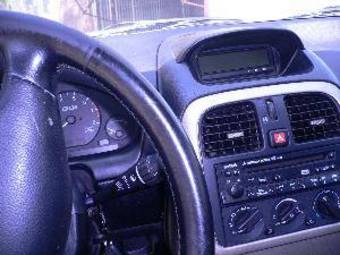 2001 Mitsubishi Carisma Pics
