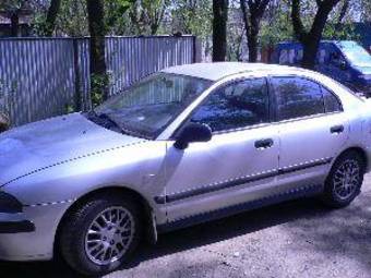 2001 Mitsubishi Carisma Pictures