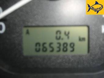 2001 Mitsubishi Carisma Pictures