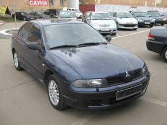 2001 Mitsubishi Carisma Images