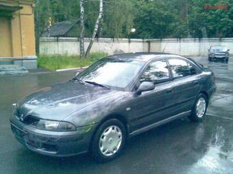 2001 Mitsubishi Carisma Photos