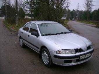 2001 Mitsubishi Carisma Photos