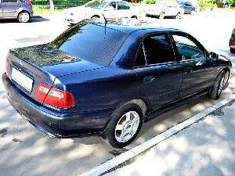 2001 Mitsubishi Carisma Pictures