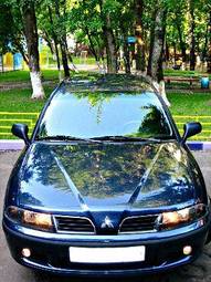 2001 Mitsubishi Carisma Pictures
