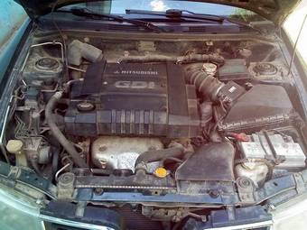 2001 Mitsubishi Carisma Pics