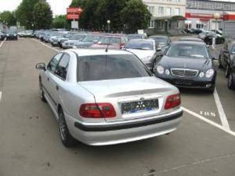 2001 Mitsubishi Carisma Images